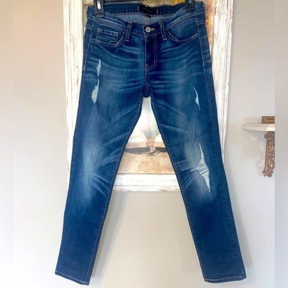 FLYING MONKEY PLATINUM Women's Size 24 Straight Jeans Stretch distressed ￼ ￼
